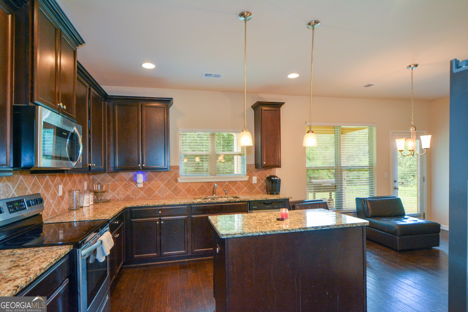 6816 Diamond Drive Rex - 7