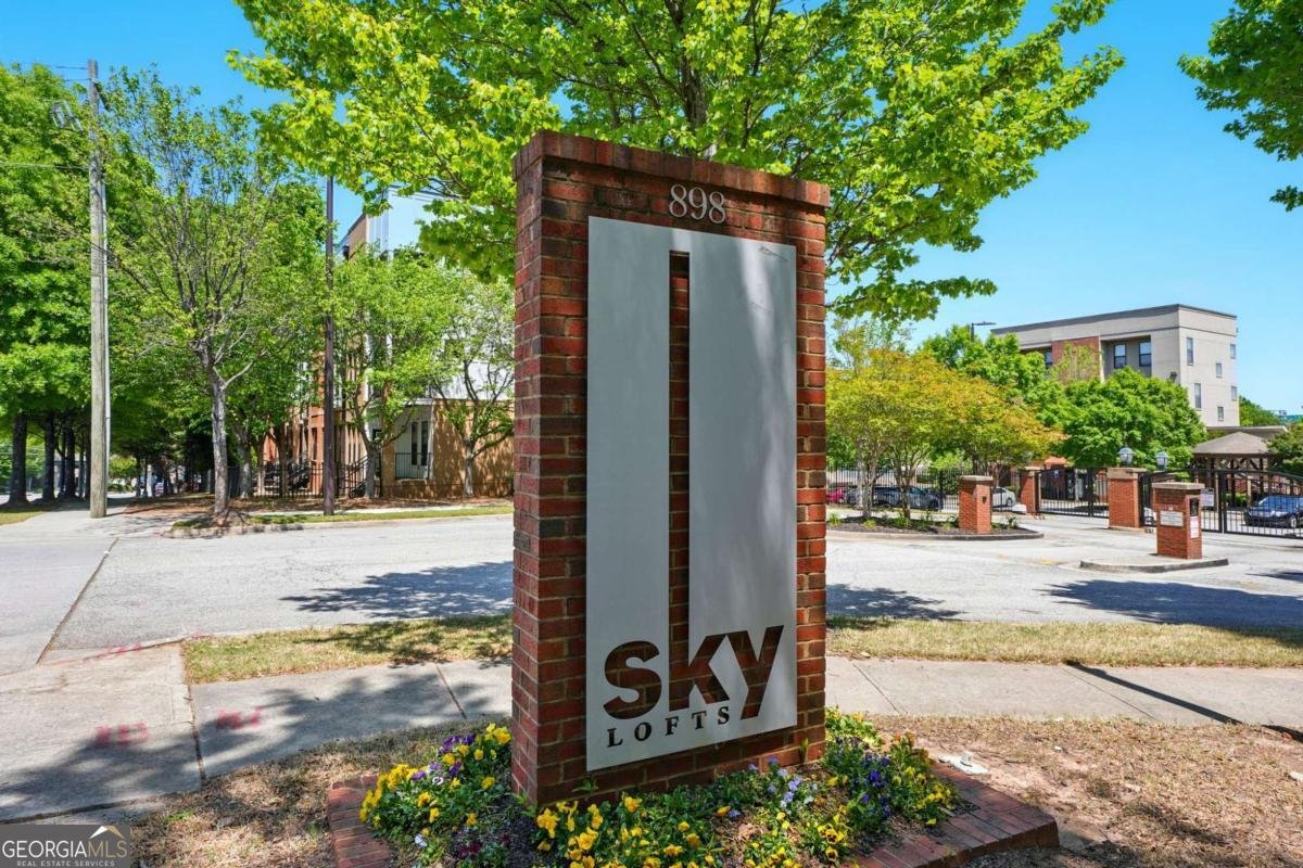 898 Oak Street Atlanta - 2
