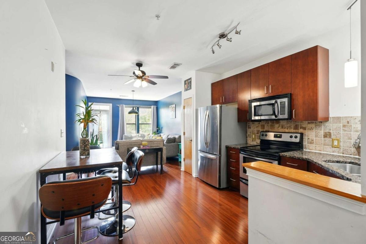 898 Oak Street Atlanta - 3