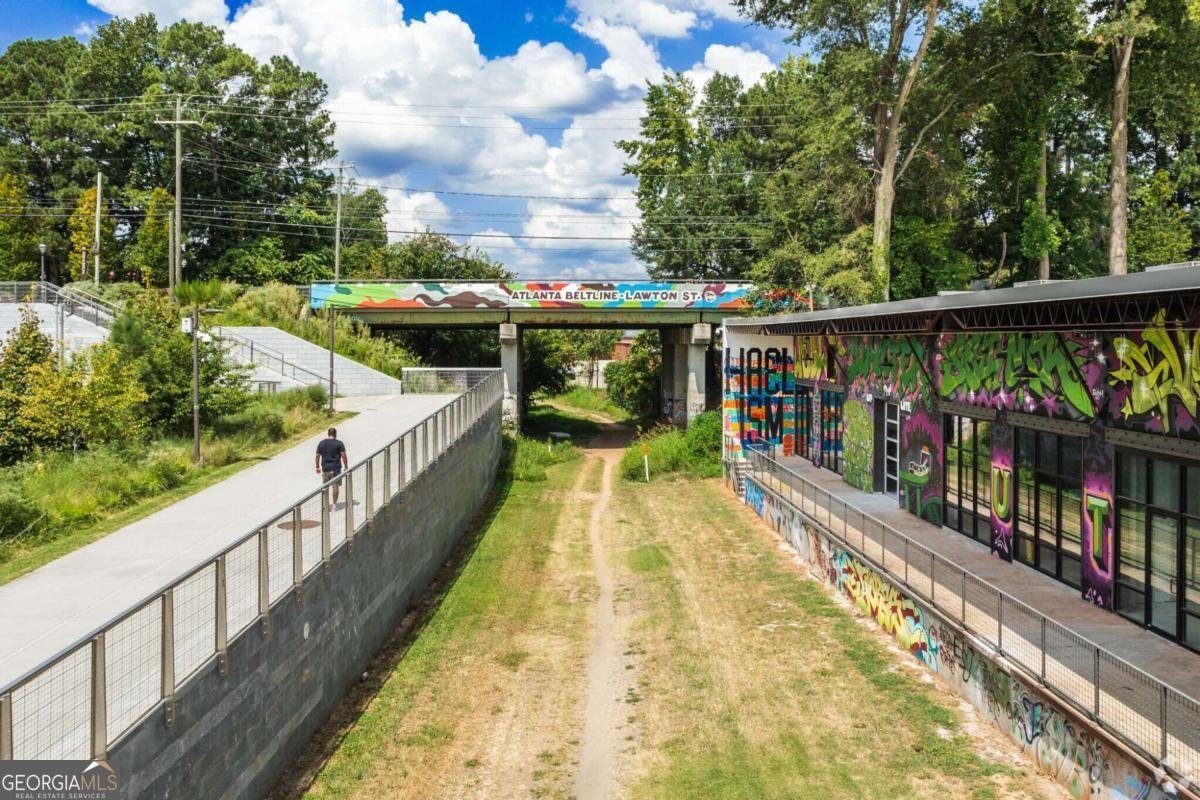 898 Oak Street Atlanta - 33