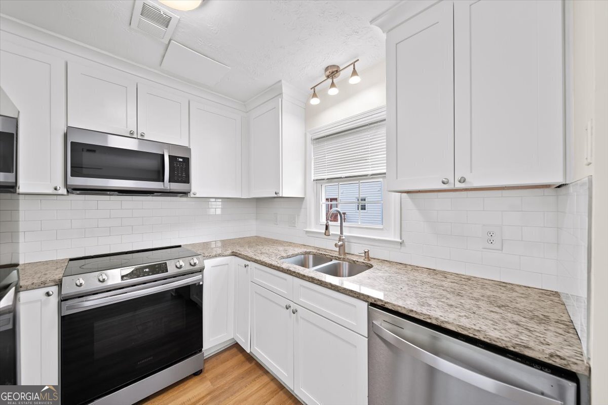 238 Chads Ford Way Roswell - 14