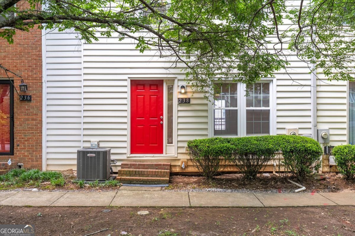 238 Chads Ford Way Roswell - 2