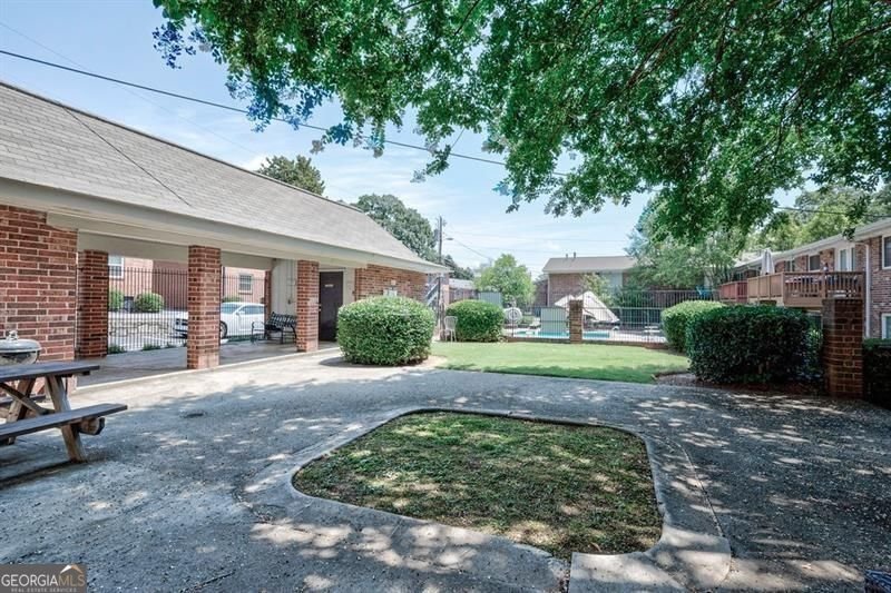 4266 Roswell Road Atlanta - 22