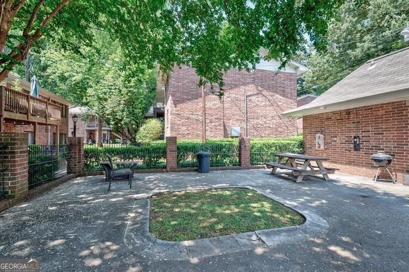 4266 Roswell Road Atlanta - 23