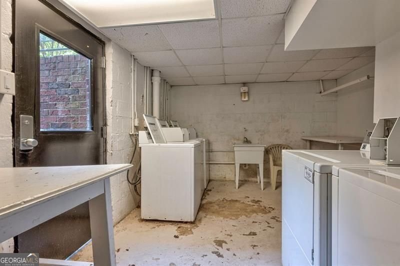 4266 Roswell Road Atlanta - 24