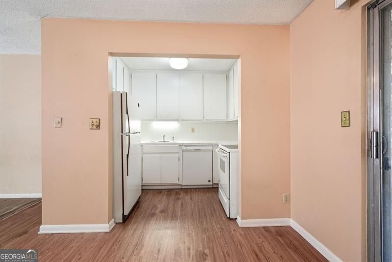 4266 Roswell Road Atlanta - 5