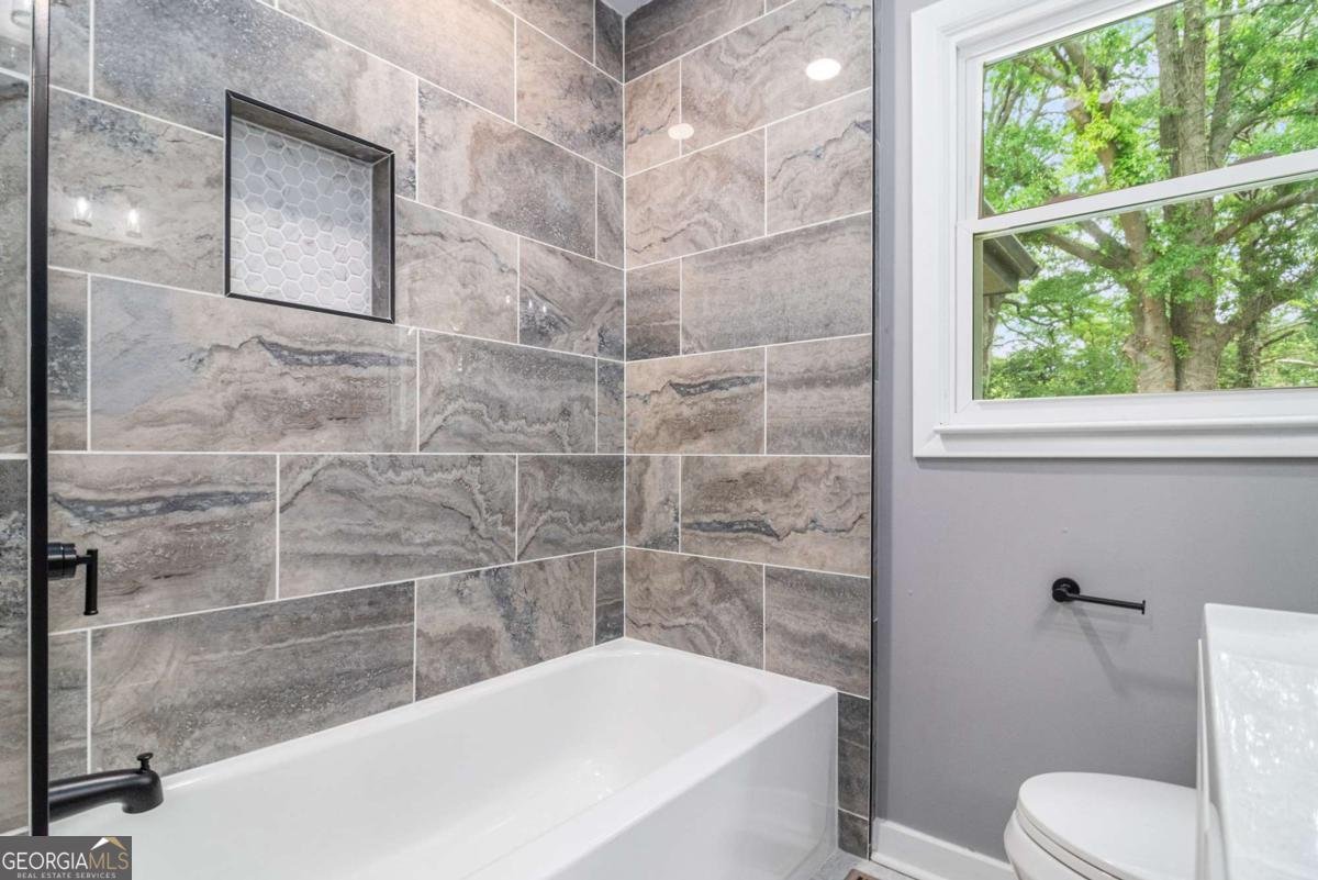 208 Silver Springs Circle Atlanta - 12