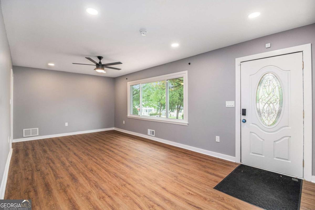 208 Silver Springs Circle Atlanta - 5