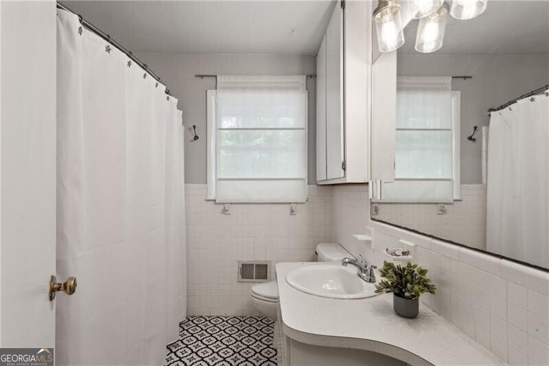 205 Glencourtney Drive Sandy Springs - 18