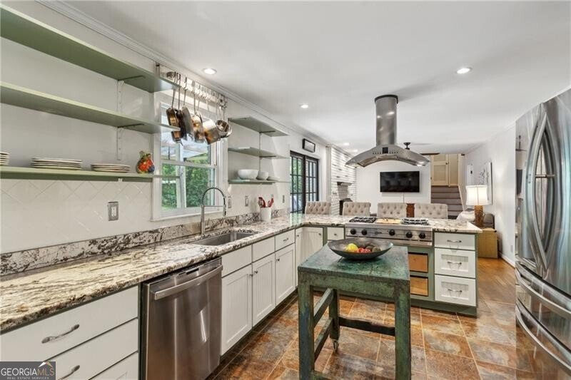 205 Glencourtney Drive Sandy Springs - 8