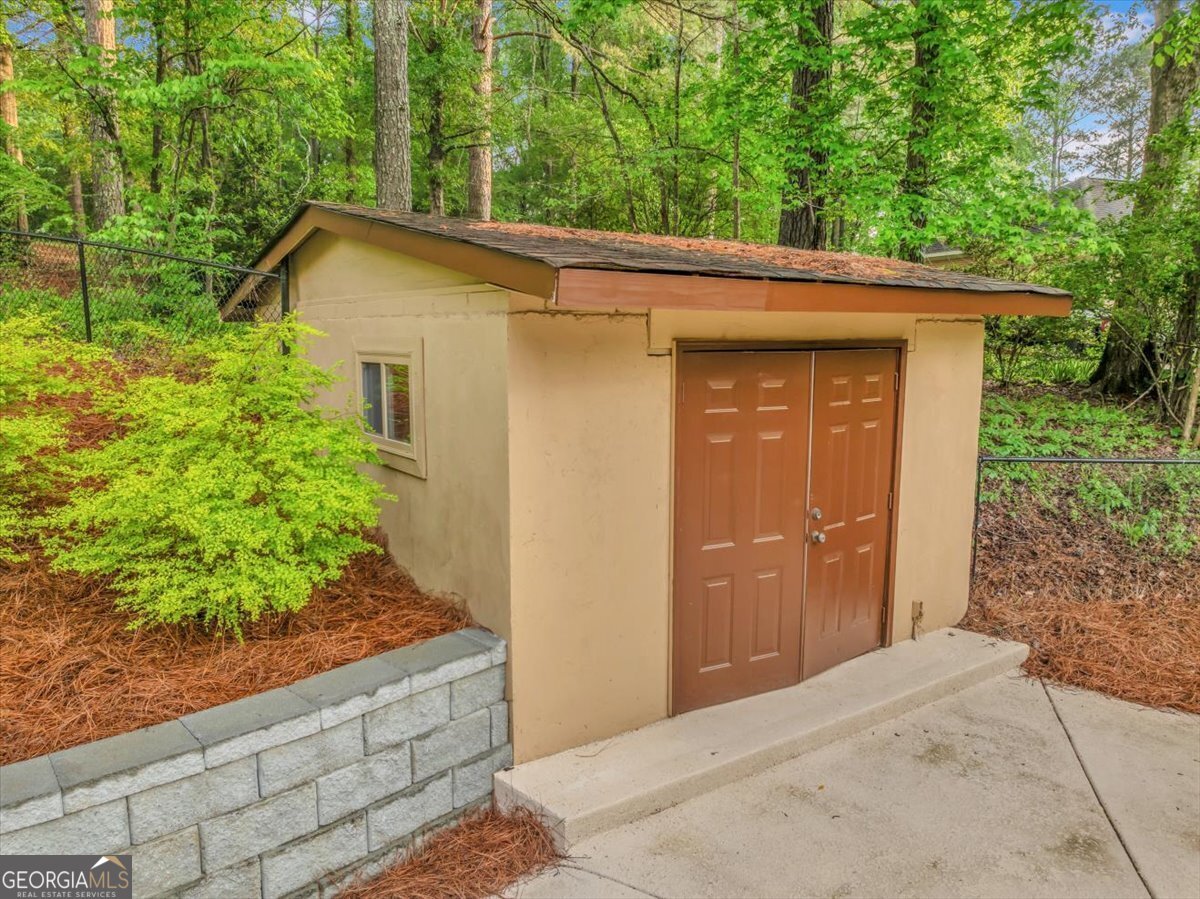 2586 Wesleyan Drive Macon - 48