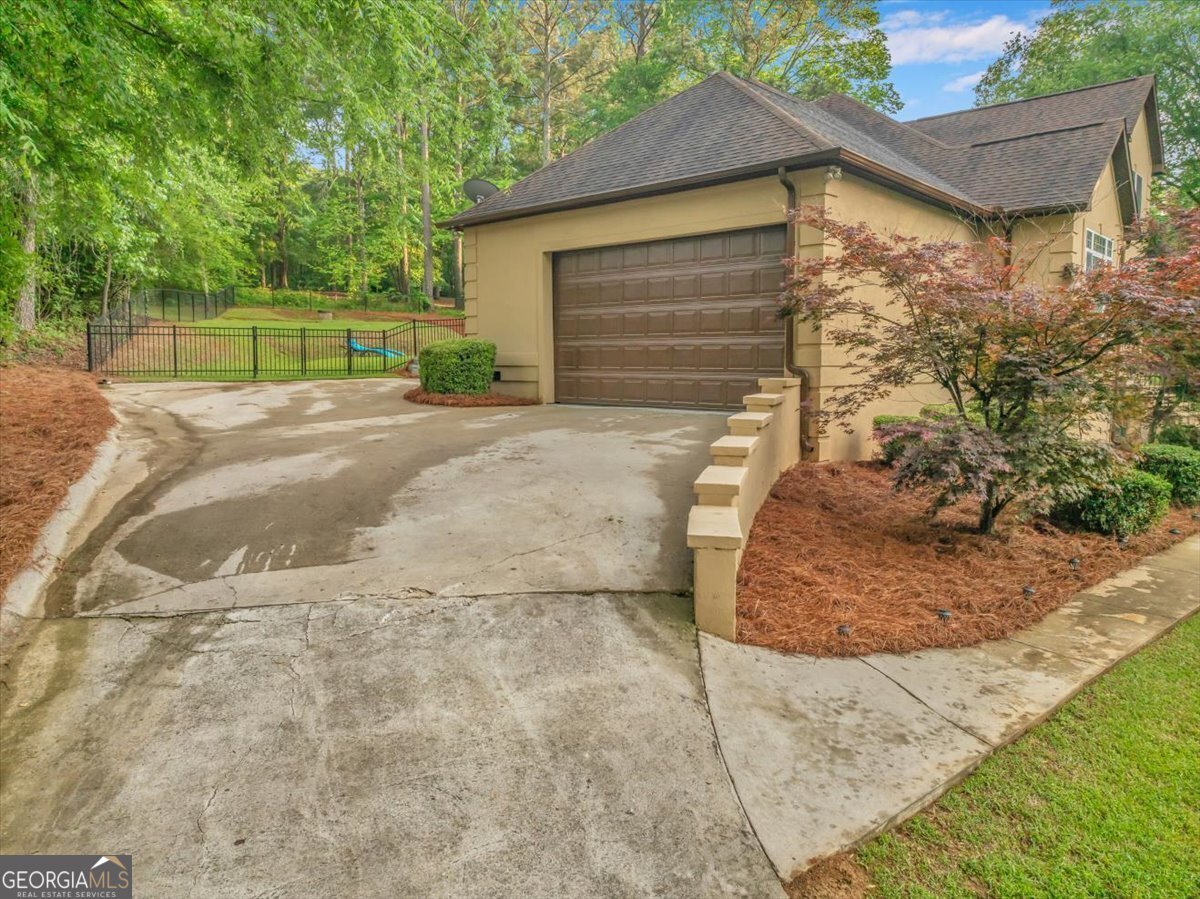 2586 Wesleyan Drive Macon - 52
