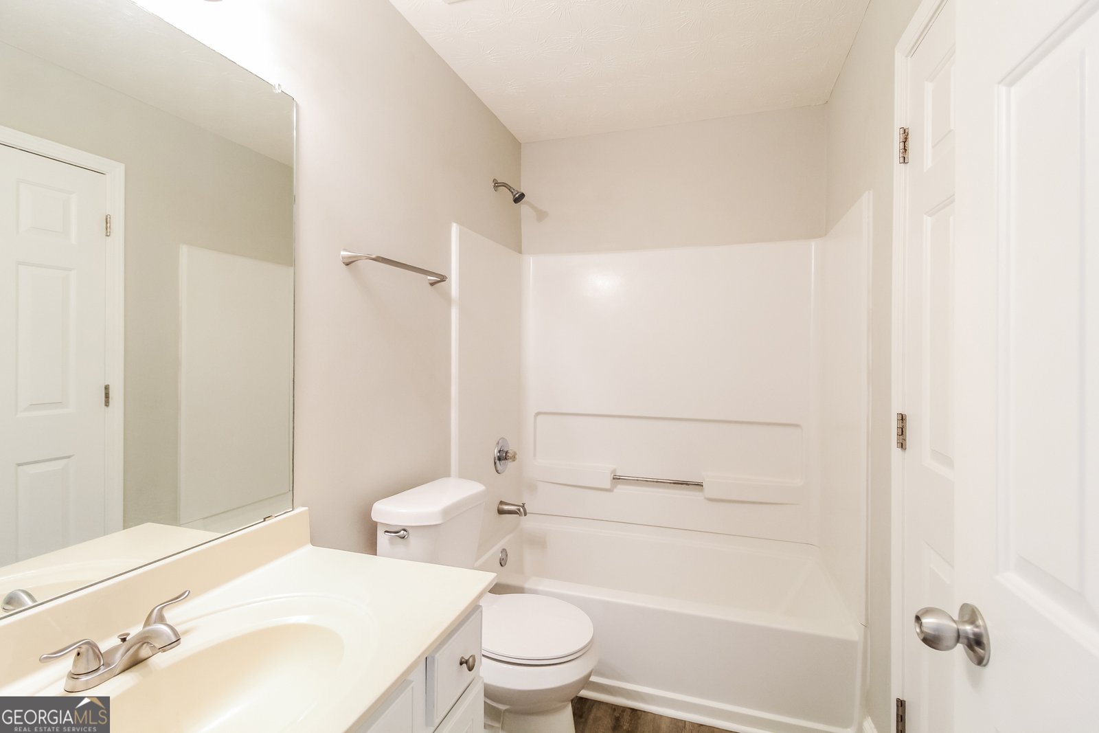 121 Crestwood Court Hampton - 19