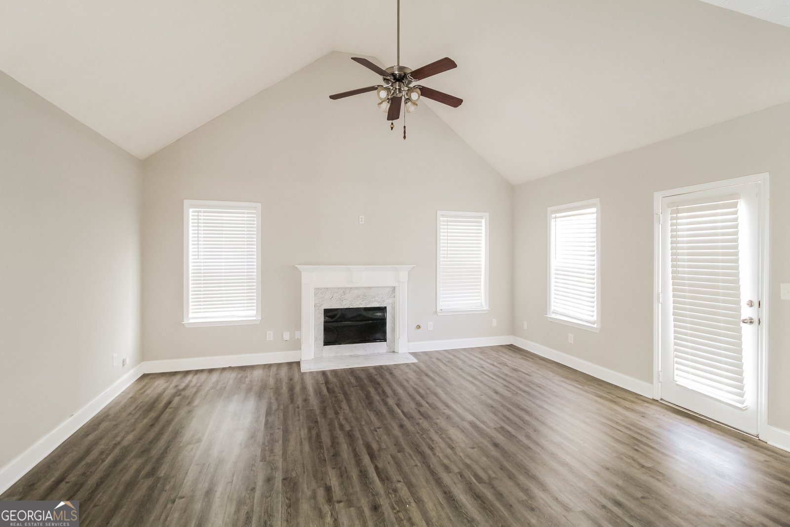 121 Crestwood Court Hampton - 4