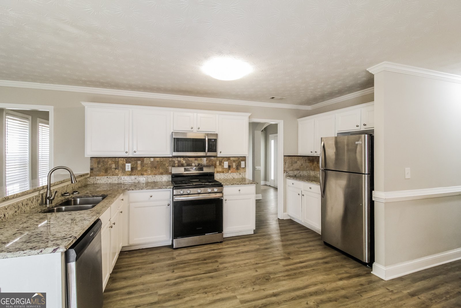 121 Crestwood Court Hampton - 8