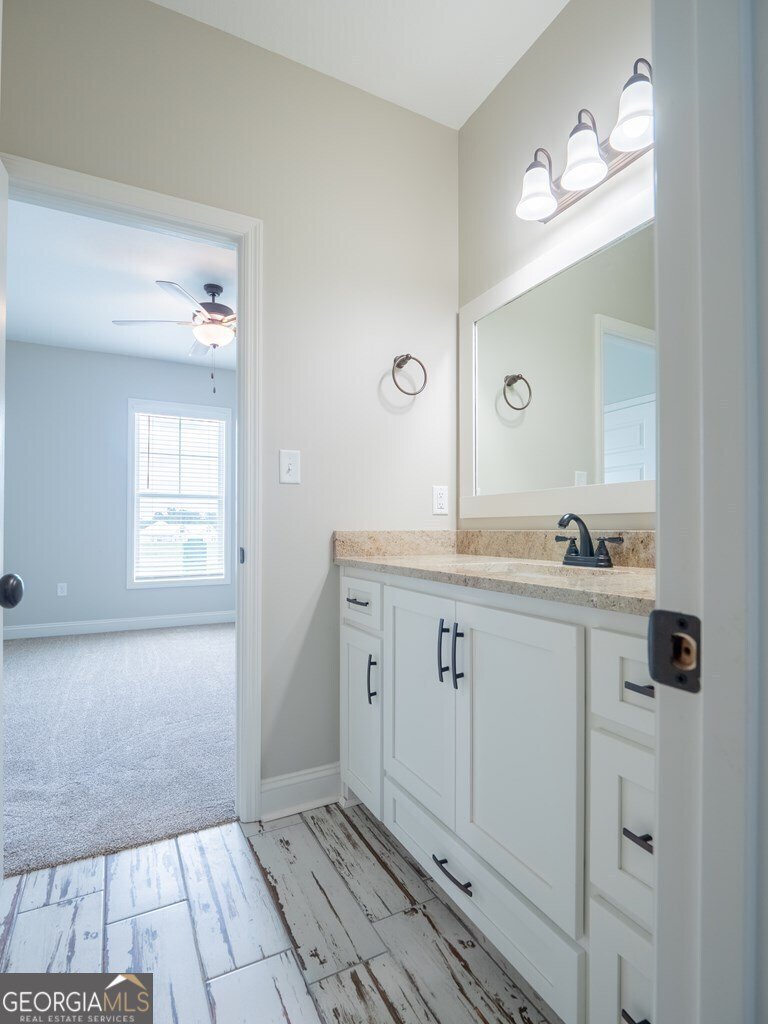 153 Lakeridge Drive Adel - 4