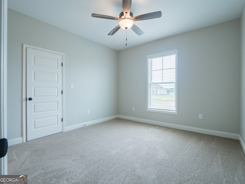 153 Lakeridge Drive Adel - 6