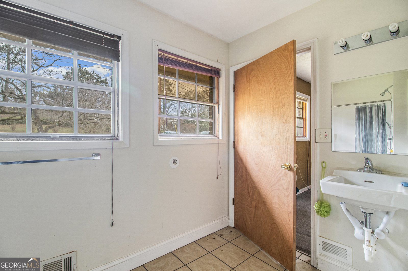 2807 Knollview Drive Decatur - 12