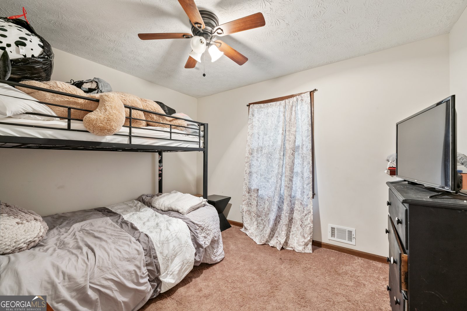 556 Auburn Road Auburn - 14