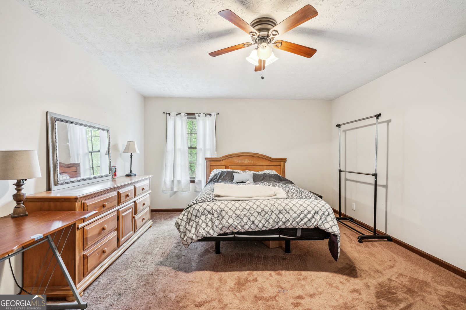 556 Auburn Road Auburn - 18