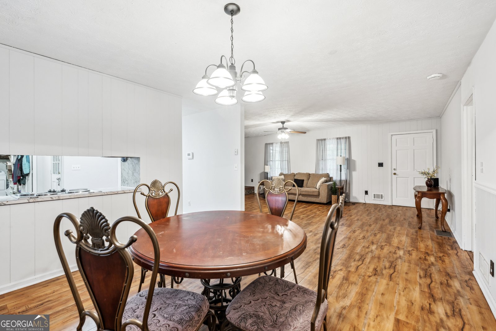 556 Auburn Road Auburn - 7