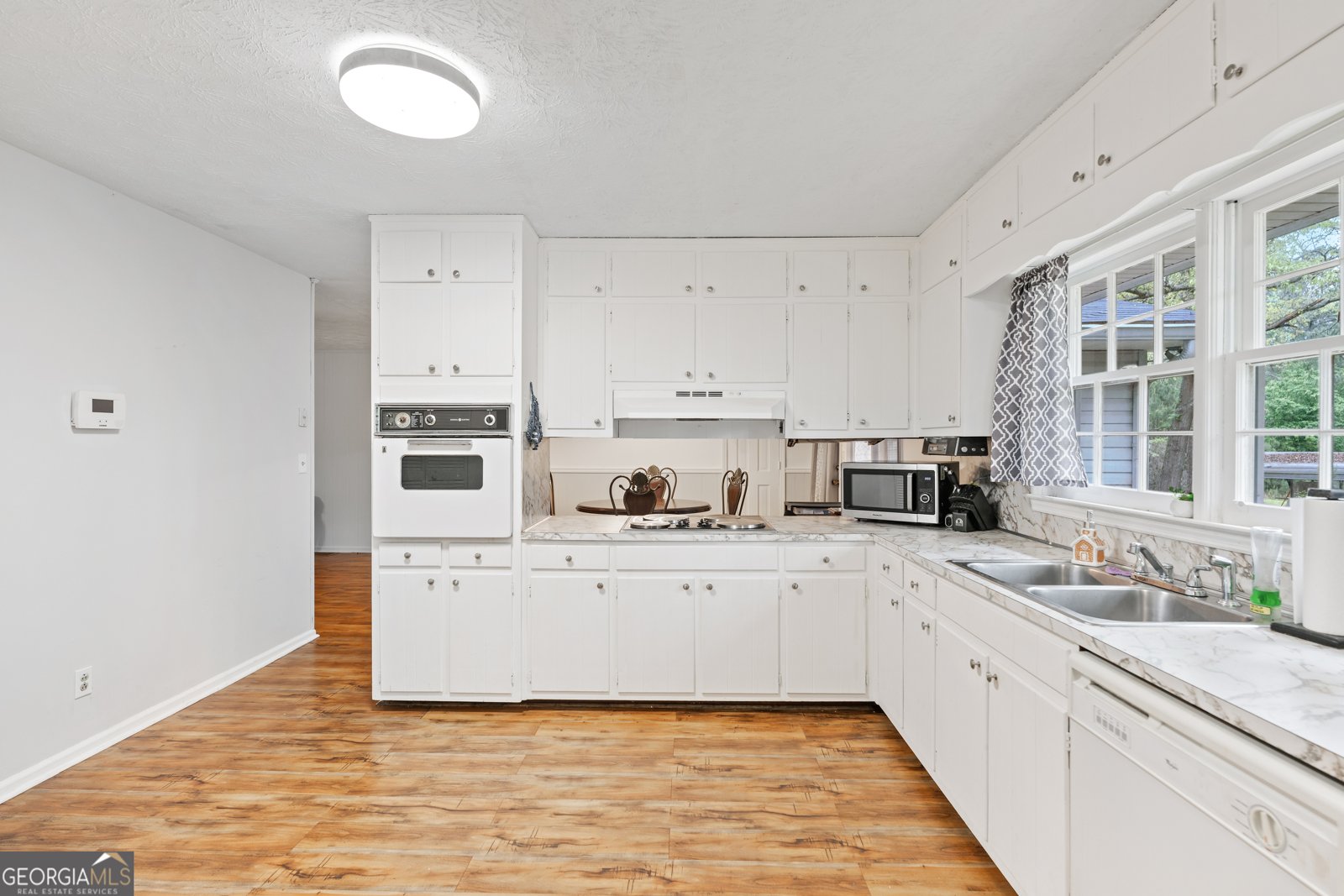 556 Auburn Road Auburn - 8