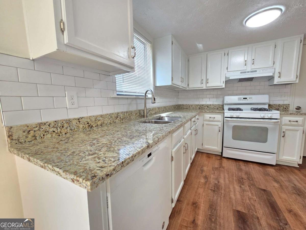5229 Mountain Village Court Stone Mountain - 21