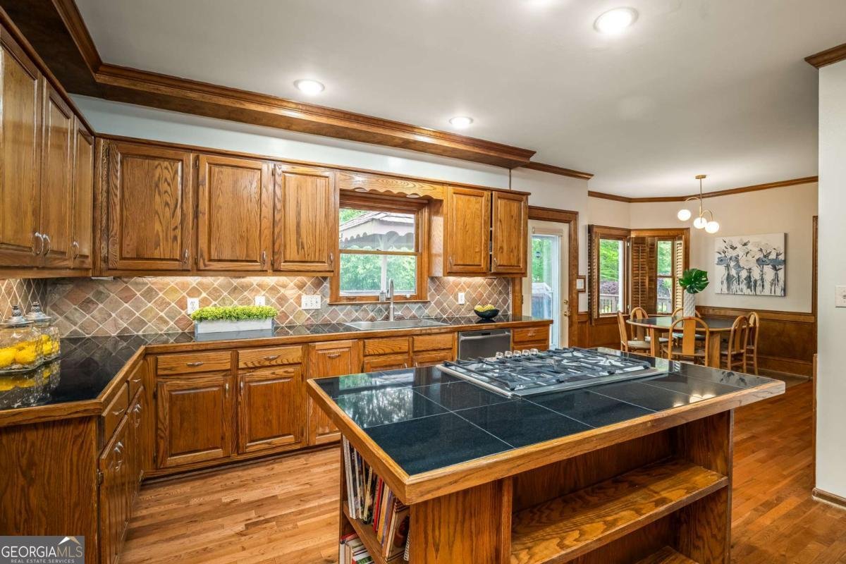 6040 Neely Farm Drive Peachtree Corners - 11
