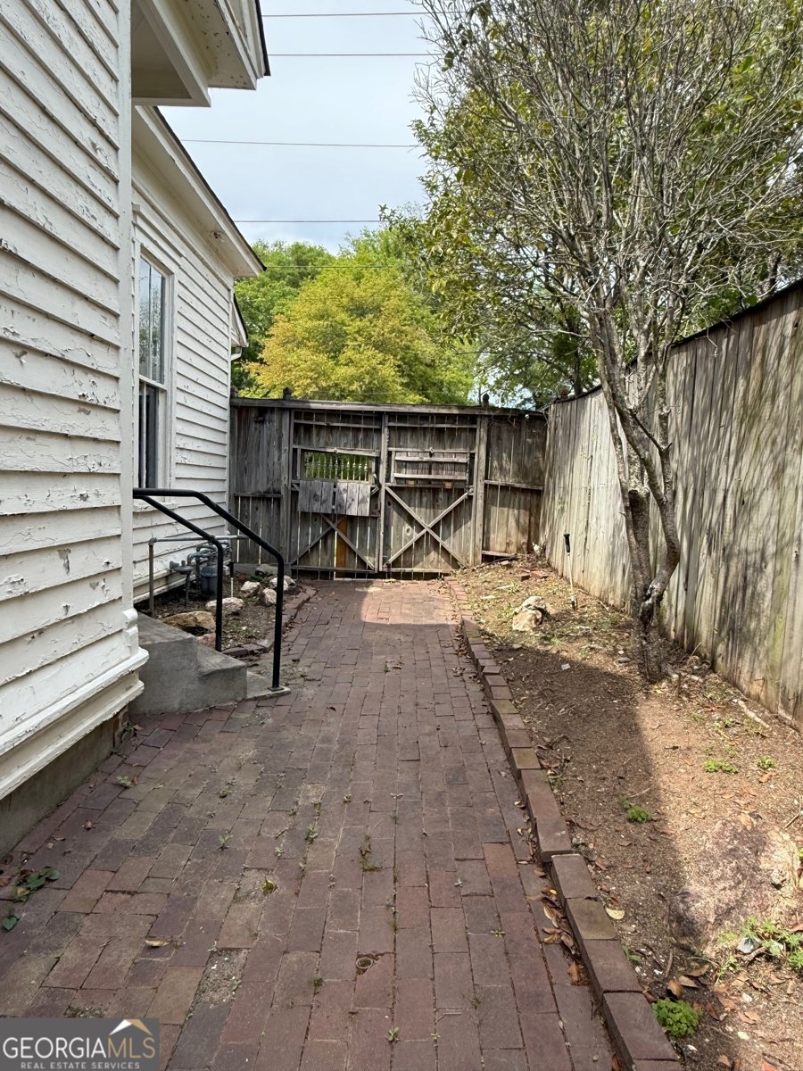 120 Franklin Street Milledgeville - 24