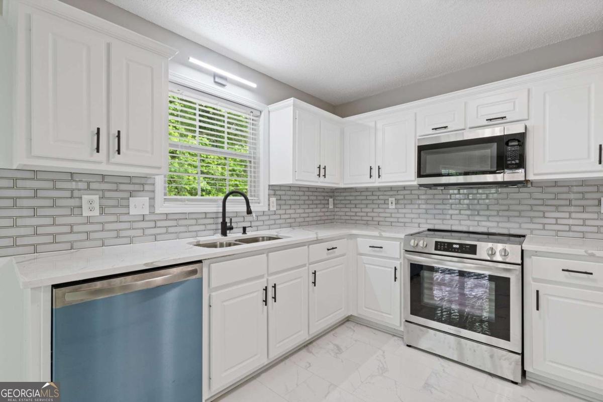 285 Camden Park Drive Lawrenceville - 10
