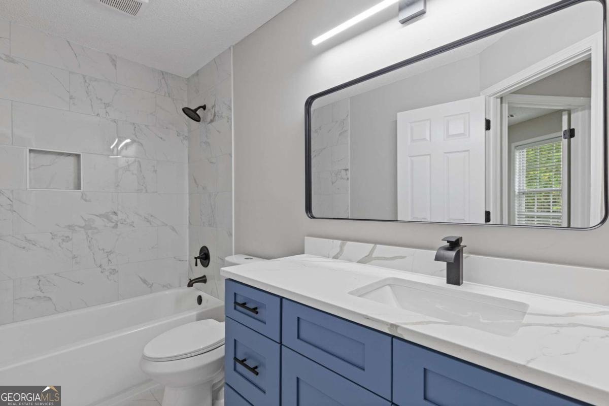 285 Camden Park Drive Lawrenceville - 23