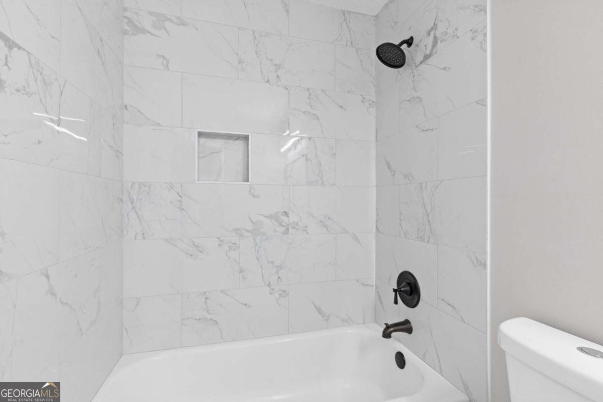 285 Camden Park Drive Lawrenceville - 24