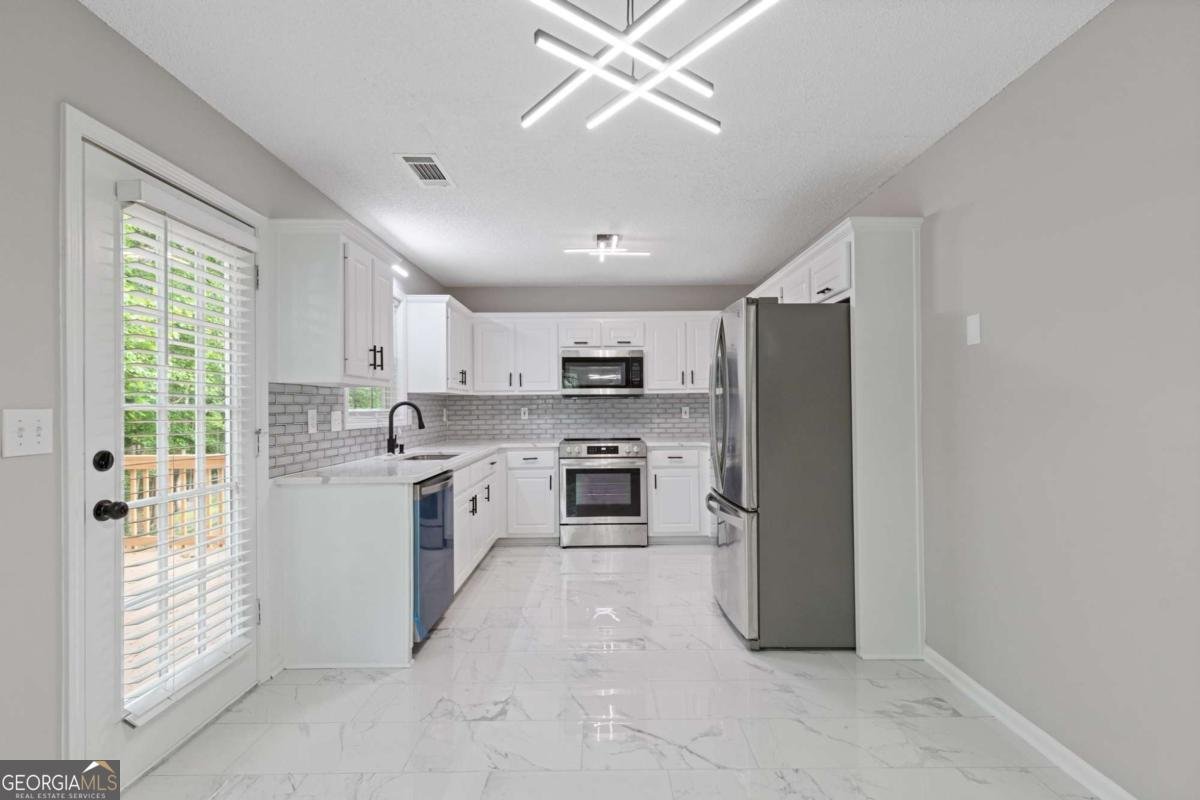 285 Camden Park Drive Lawrenceville - 9