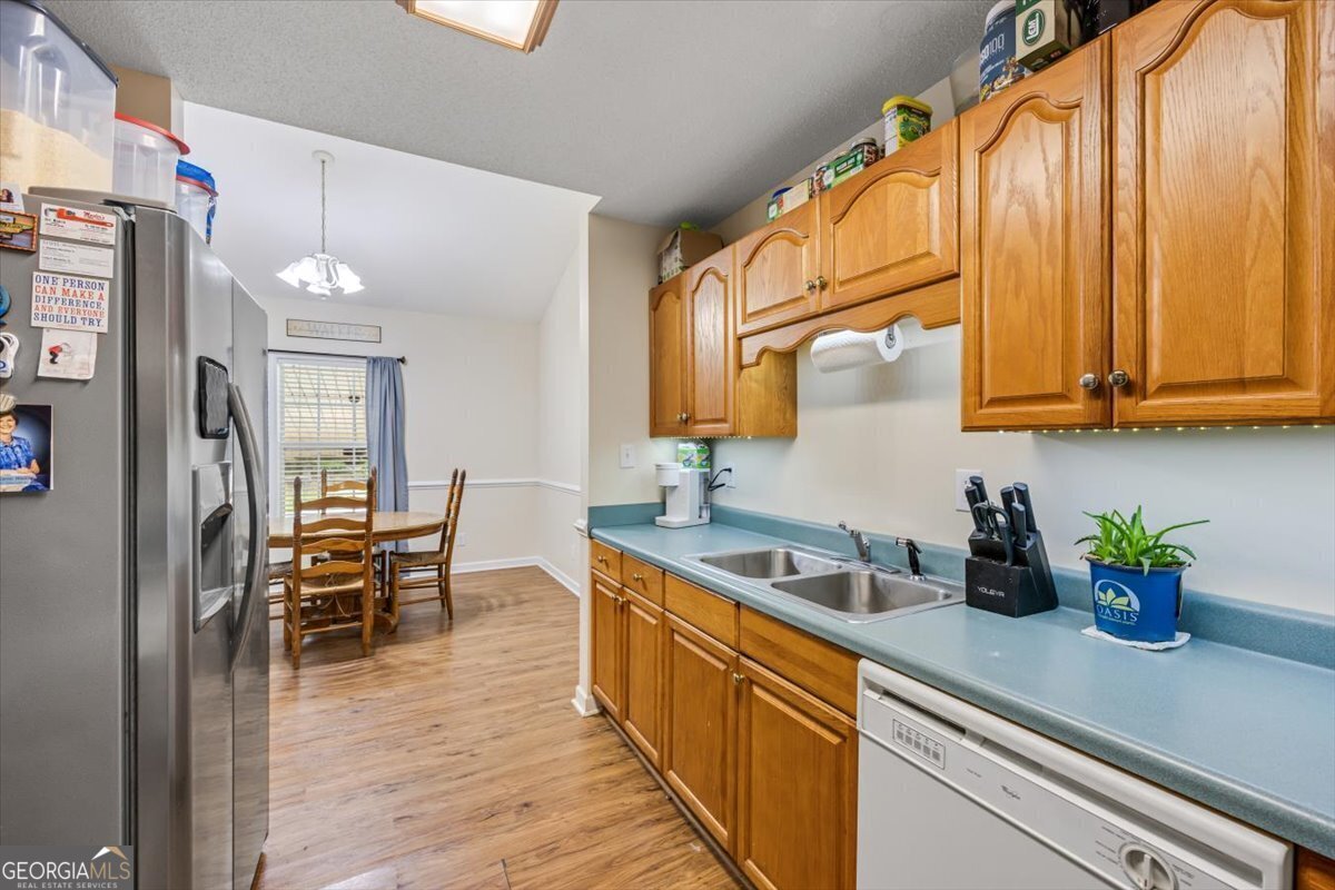 219 Southern Walk Circle Gray - 12