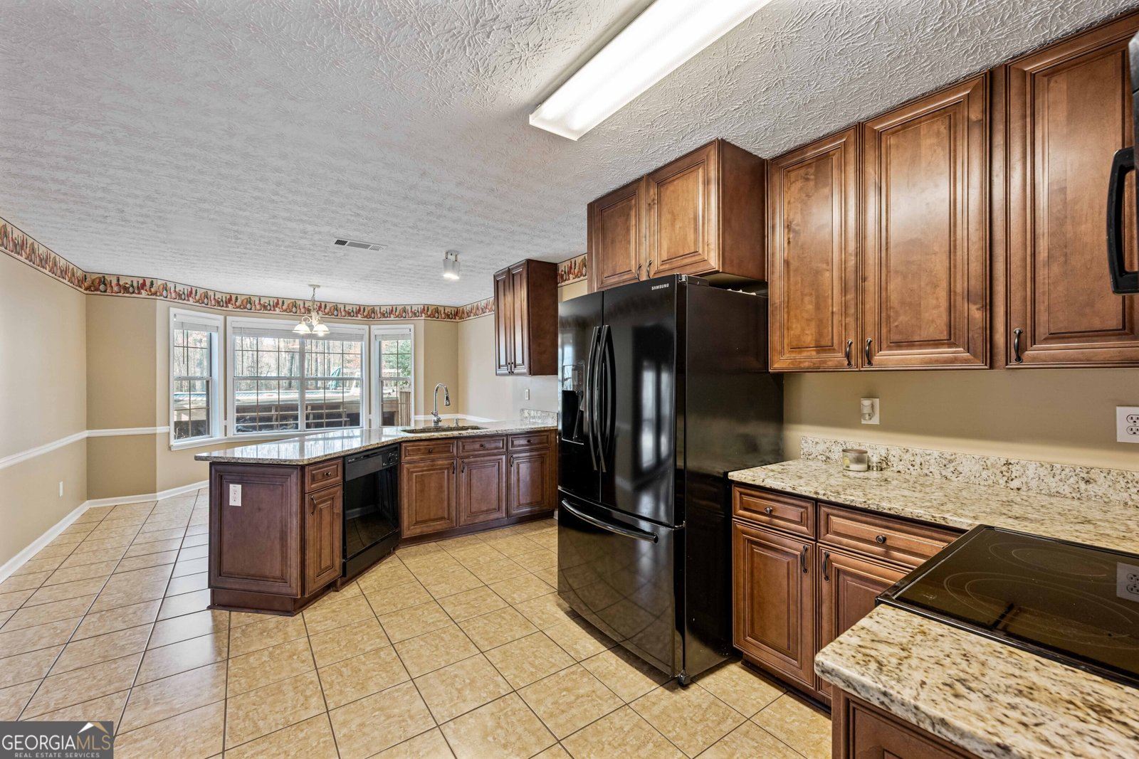 2410 Emerald Drive Loganville - 2