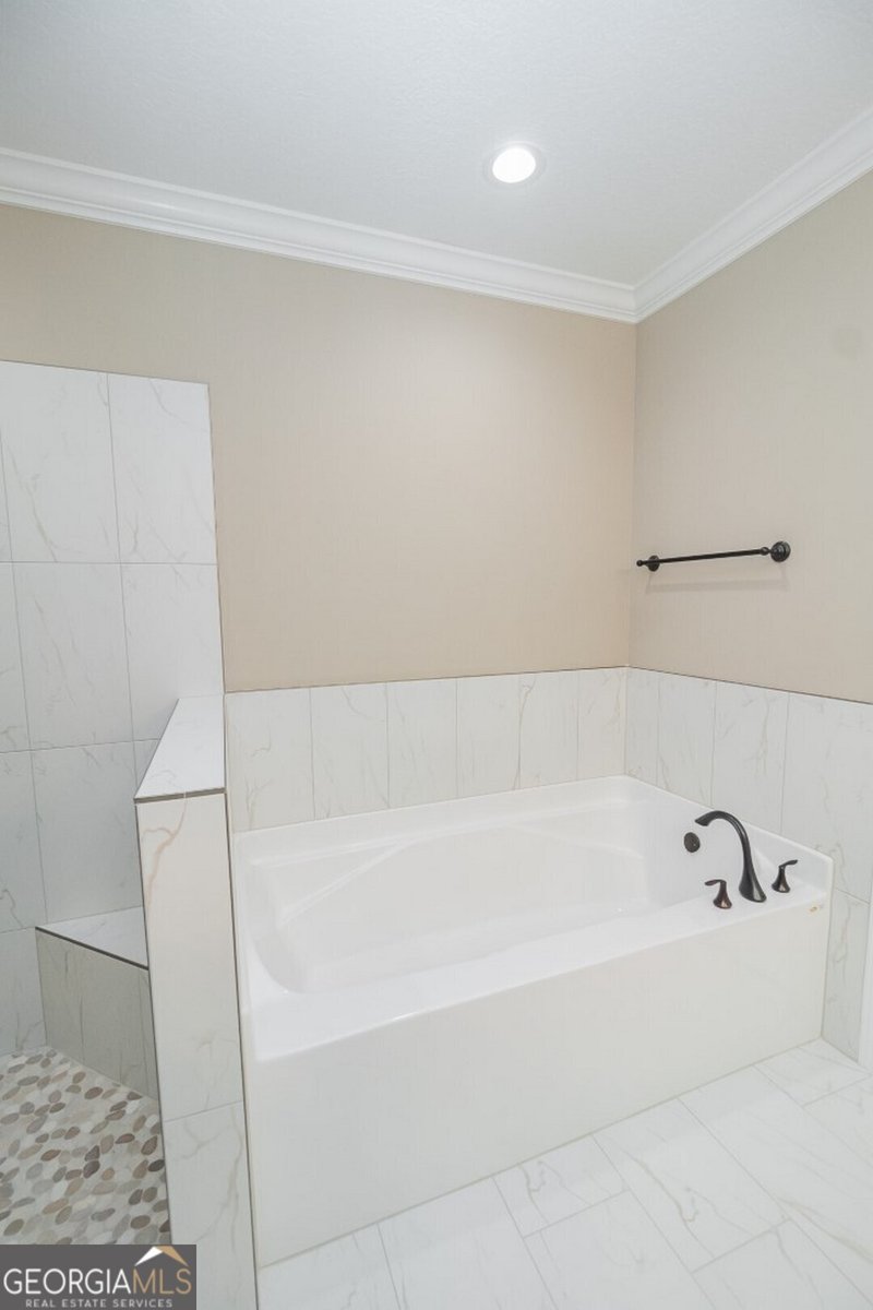 103 Ryan Nicholas Drive Kingsland - 18