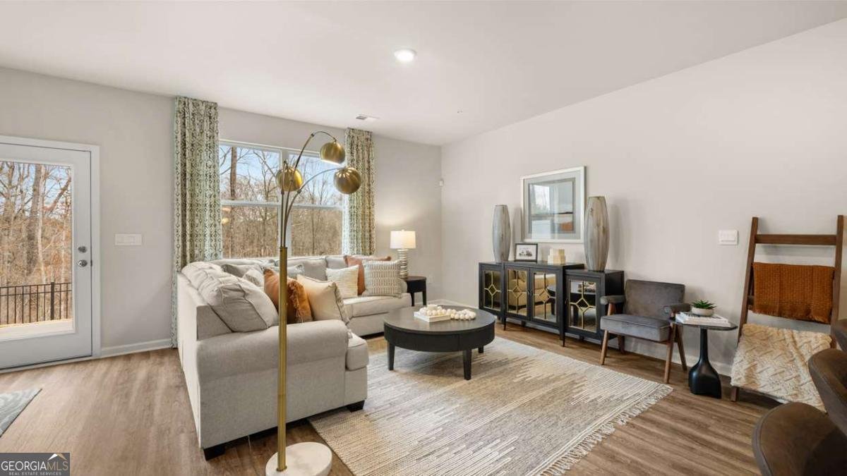 326 Sound Circle Stockbridge - 18