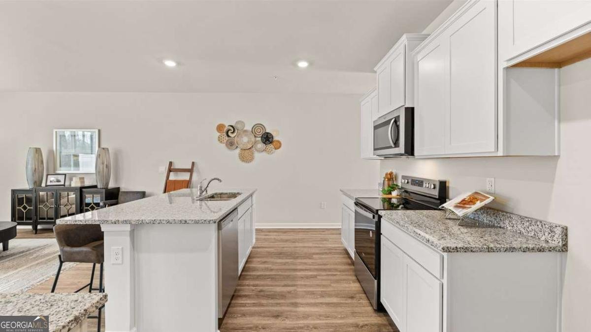 326 Sound Circle Stockbridge - 38