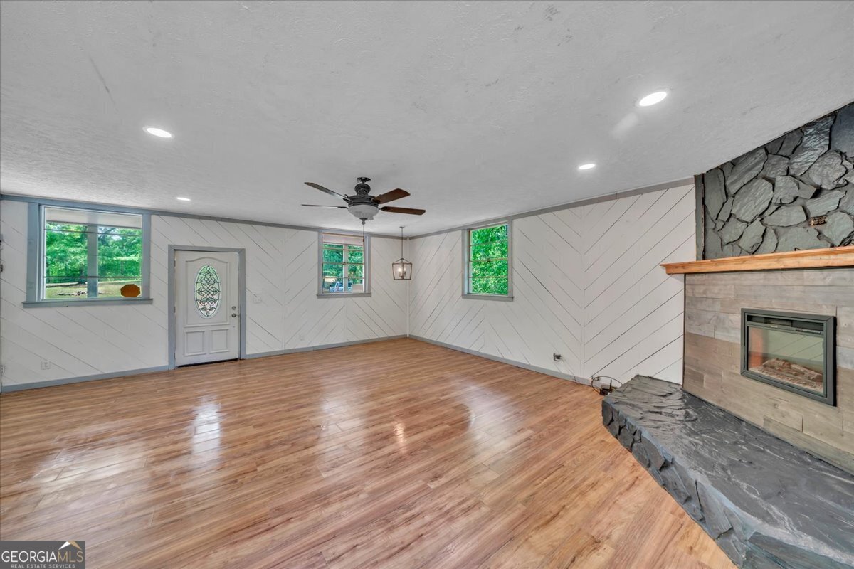 376 Mauldin Road Thomaston - 24