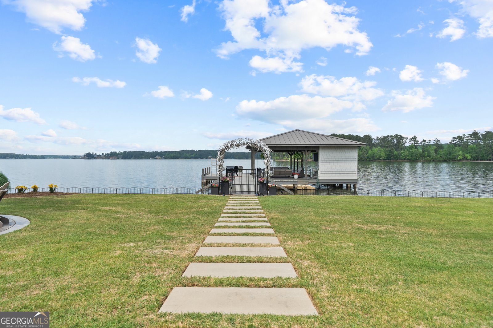 239 Lakeshore Circle Milledgeville - 94