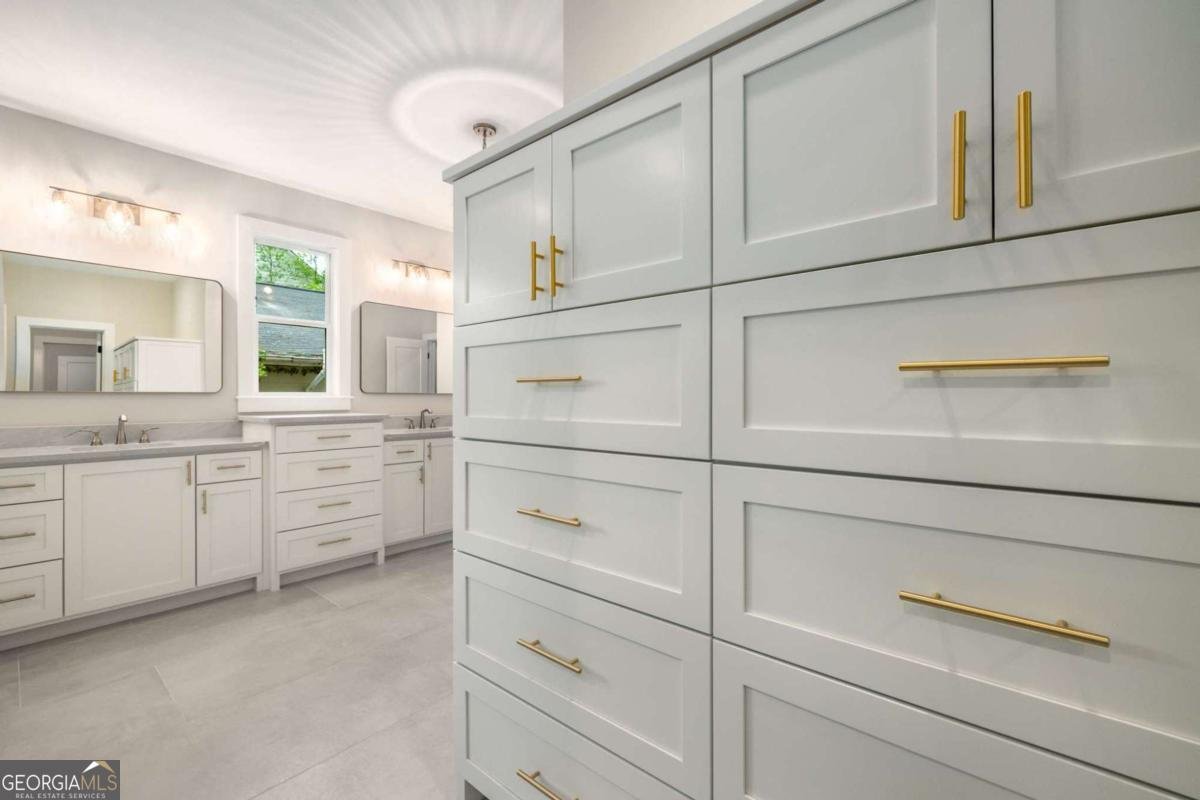 1710 Wayland Circle Brookhaven - 1