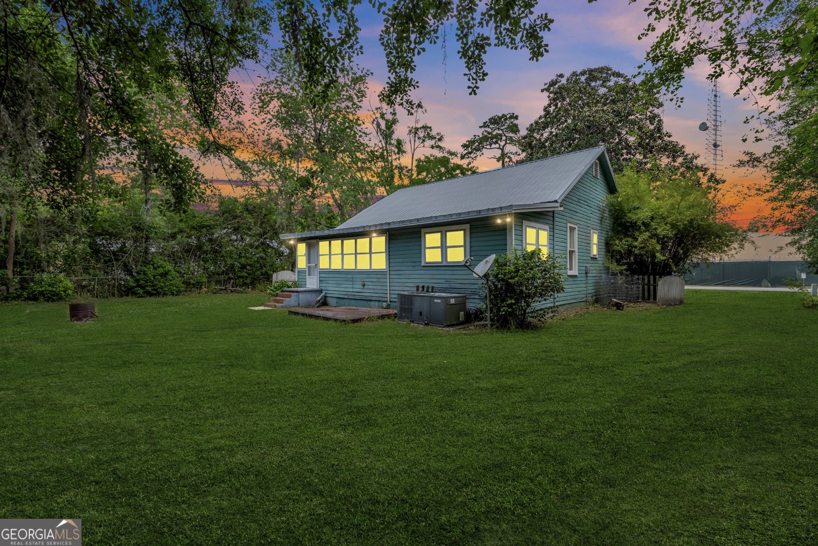203 5th Street Woodbine - 5