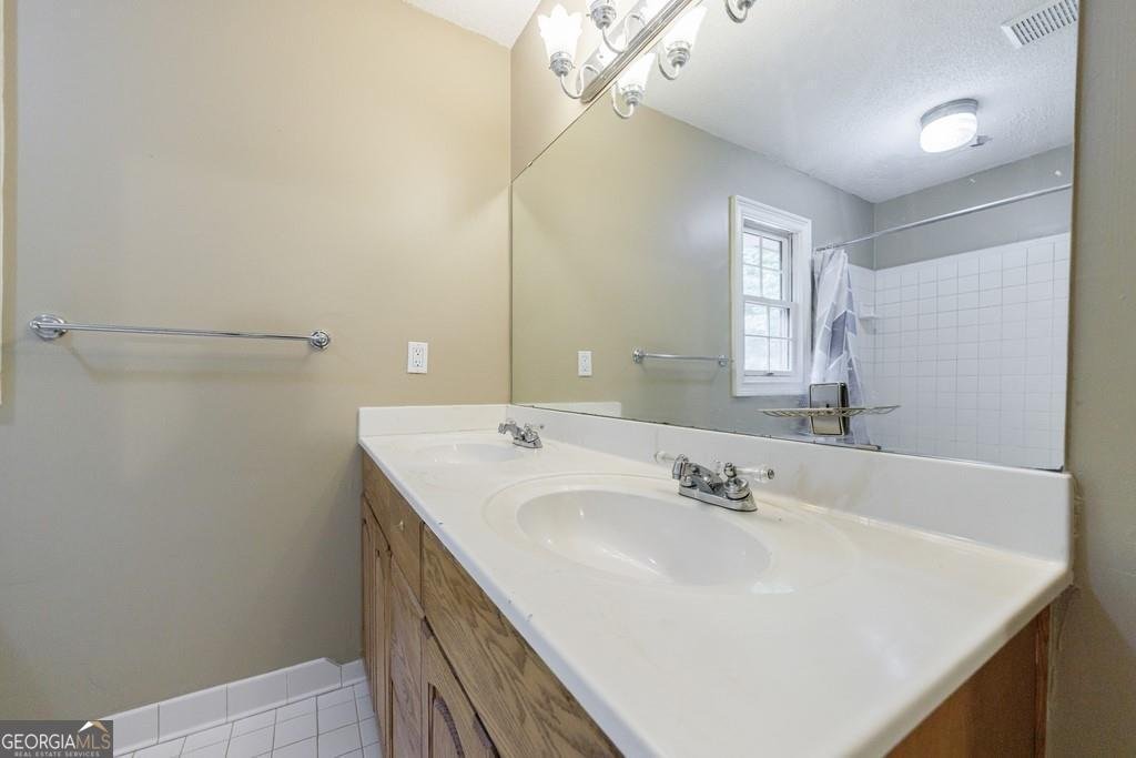 10565 Shallowford Road Roswell - 38