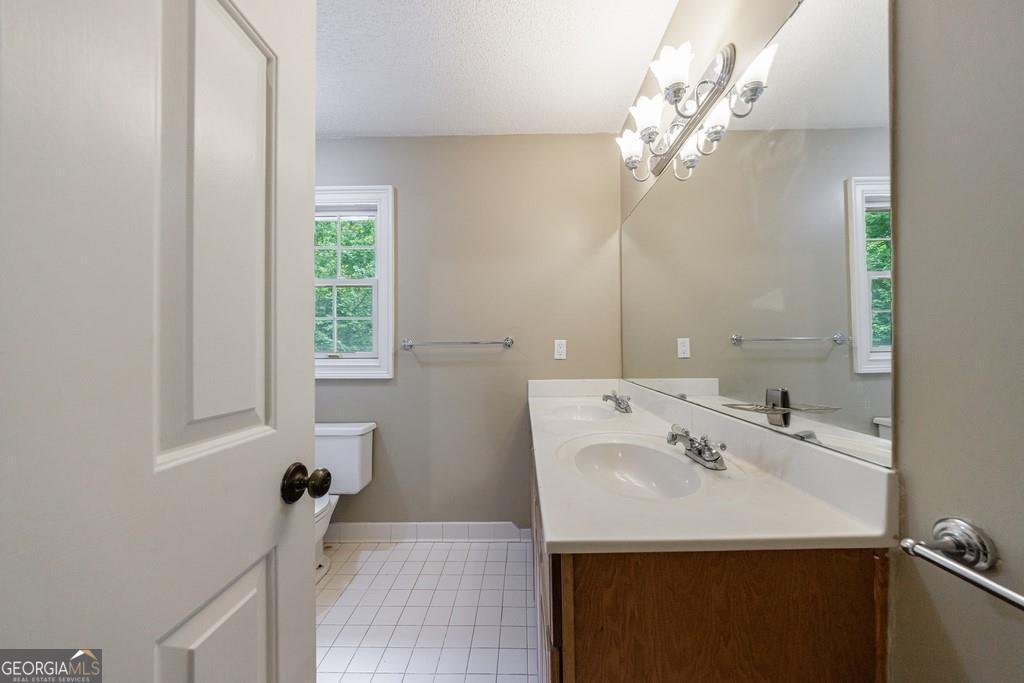 10565 Shallowford Road Roswell - 39