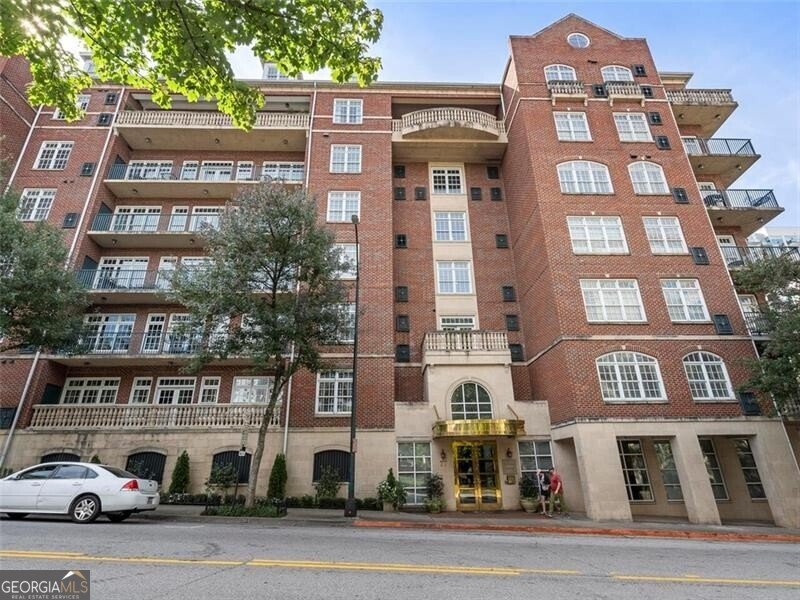 77 Peachtree Place Atlanta - 1