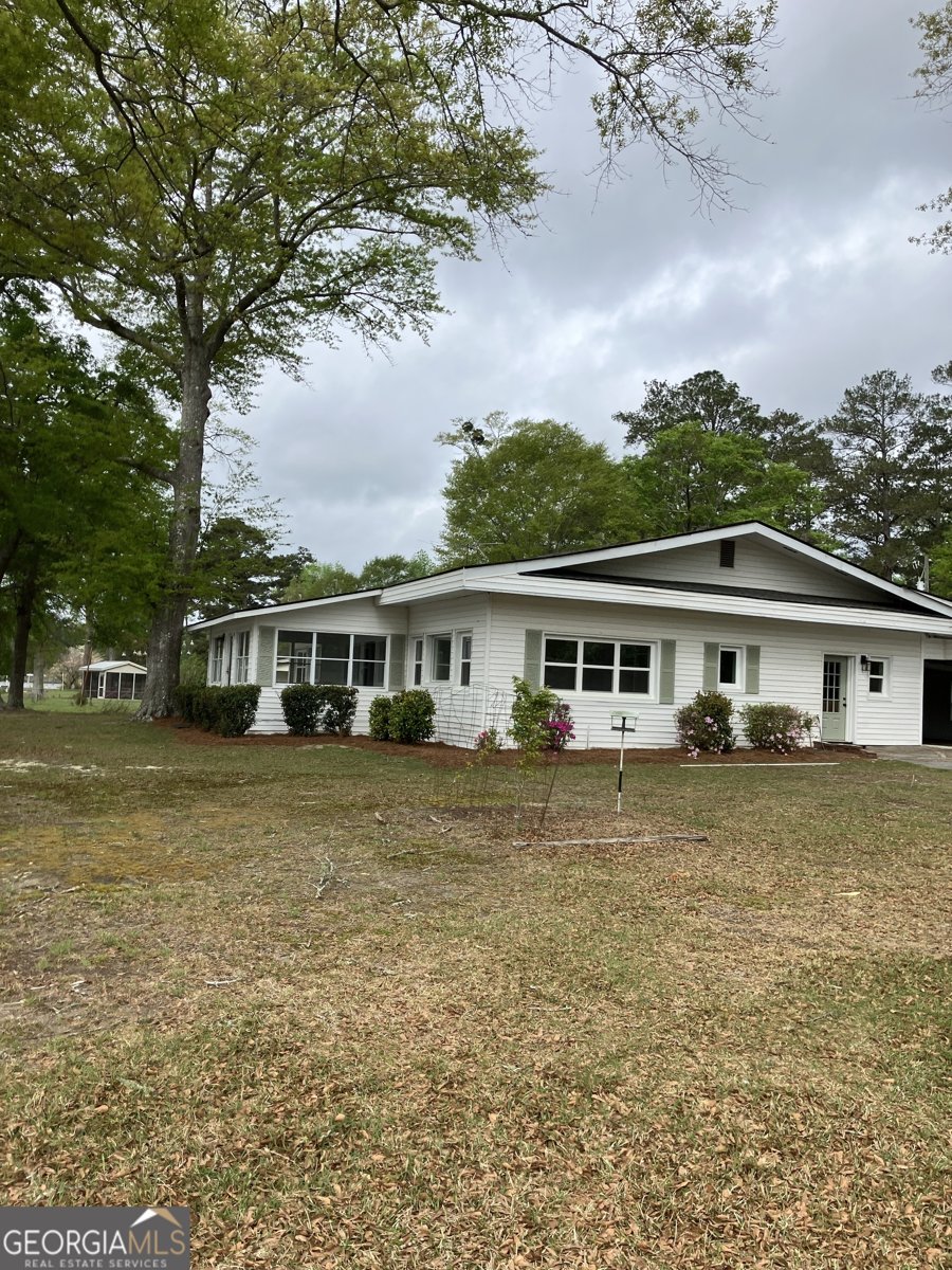854 CLEARWATER Road Sharpsburg - 1