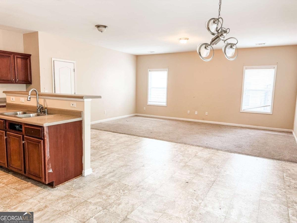 5584 Dendy Trace Fairburn - 11