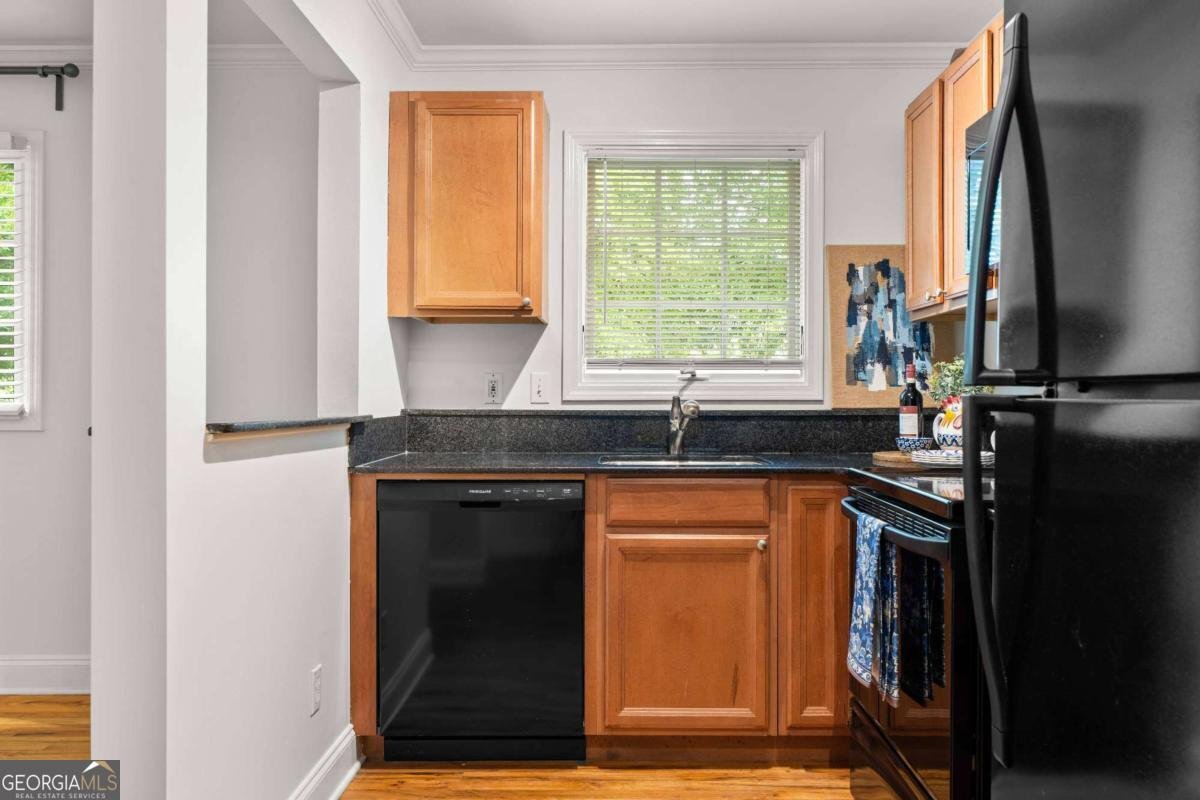 798 Saint Charles Avenue Atlanta - 9