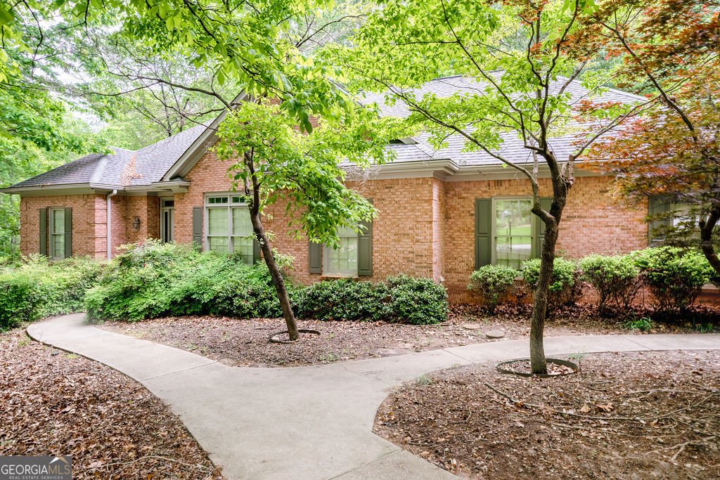 260 Emerald Lake Drive Fayetteville - 1