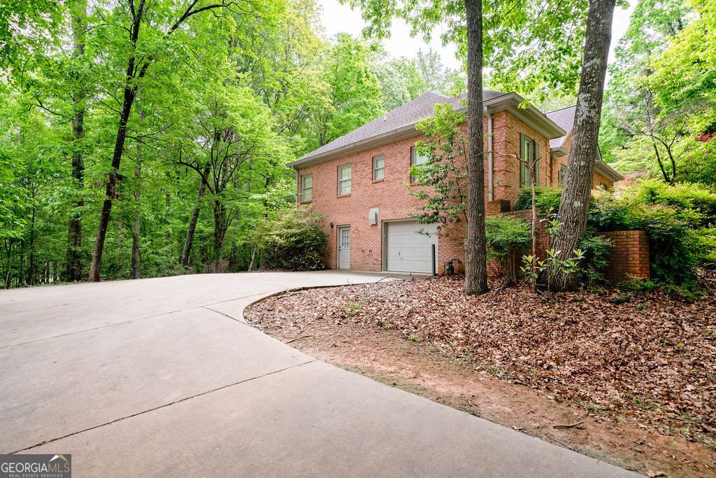 260 Emerald Lake Drive Fayetteville - 36